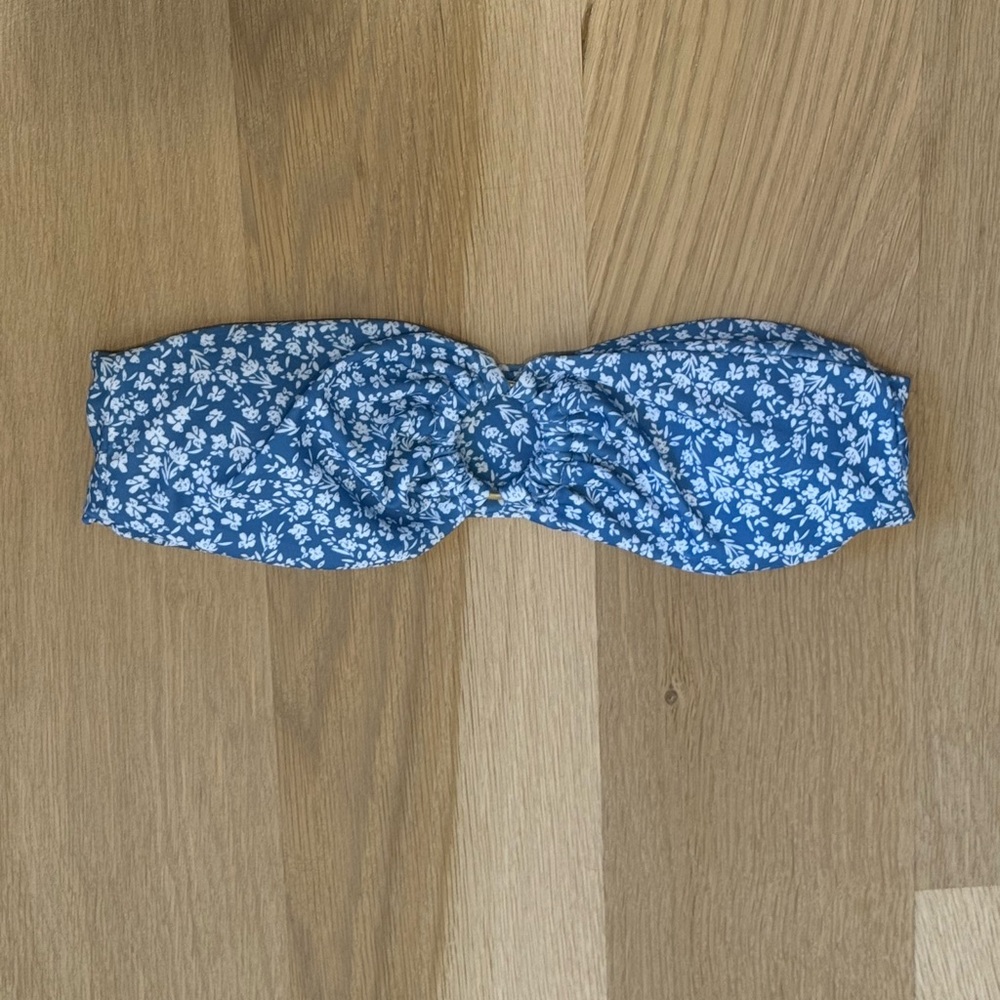 Floral Blue Teenager Strapless swim top- NEVER WORN